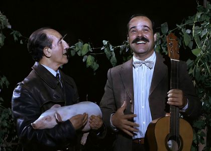 Luis Ciges and Antonio Resines in Amanece, que no es poco (1989)