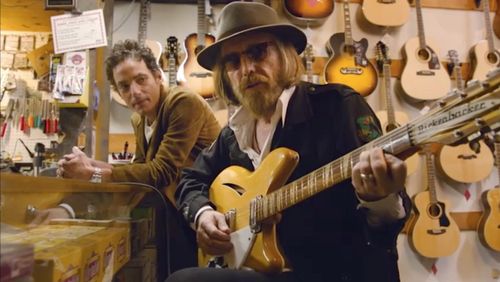 Jakob Dylan and Tom Petty in Echo in the Canyon (2018)