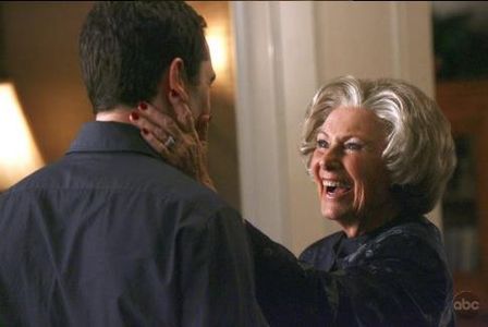 Marion Ross and Matthew Rhys in Brothers & Sisters (2006)