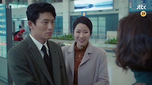 Hye-jin Jeon and Joon Go in Misty (2018)