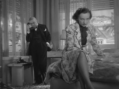 Mireille Balin and Charles Granval in Pépé le Moko (1937)
