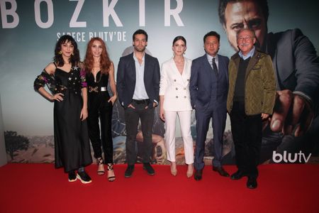 Altan Erkekli, Yigit Özsener, Nur Fettahoglu, Bige Önal, Ekin Koç, and Merve Çagiran at an event for The Steppe (2018)