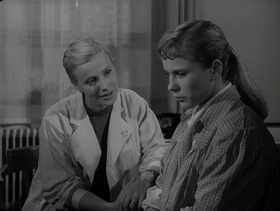Bibi Andersson and Ann-Marie Gyllenspetz in Brink of Life (1958)