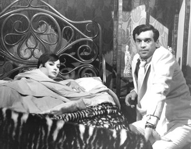 Juliette Mills and Alain Saury in L'invention de Morel (1967)