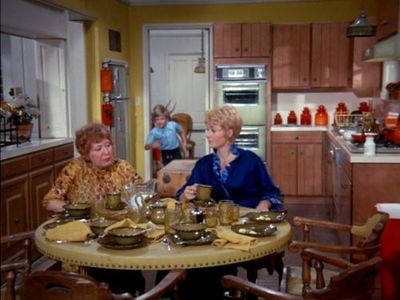 Brian Forster, Shirley Jones, and Kay Medford in The Partridge Family (1970)