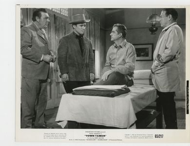 Dana Andrews, Lon Chaney Jr., Richard Jaeckel, and Richard Arlen in Town Tamer (1965)