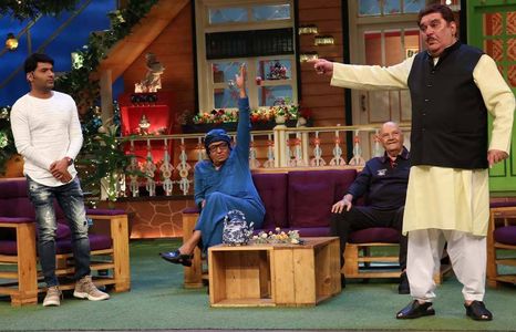 Prem Chopra, Raza Murad, Ranjeet Bedi, and Kapil Sharma in The Kapil Sharma Show (2016)