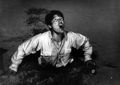 Eiji Okada in Woman in the Dunes (1964)