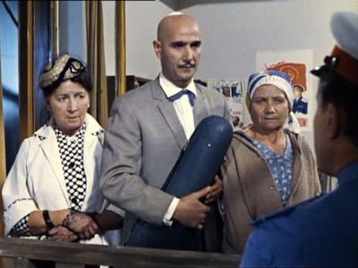 Guseyn Akhundov and Rina Zelyonaya in Operation 'Y' & Other Shurik's Adventures (1965)
