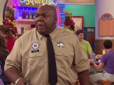 Windell Middlebrooks in The Suite Life on Deck (2008)