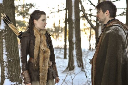 Torrance Coombs and Hannah Emily Anderson in Reign (2013)