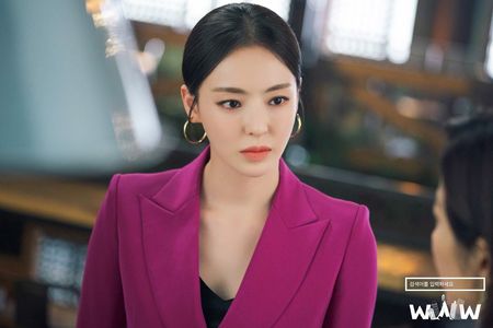 Lee Da-hee in Search: WWW (2019)