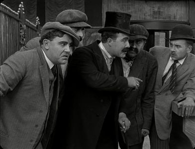 Lloyd Bacon, Frank J. Coleman, Fred Goodwins, Lee Hill, and John Rand in The Bank (1915)