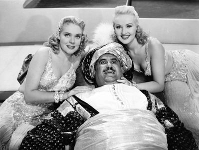 Betty Grable, Alice Faye, and Billy Gilbert in Tin Pan Alley (1940)