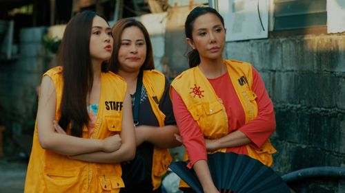 Maureen Larrazabal, Aleck Bovick, and Mariel Pamintuan in Black Rider (2023)