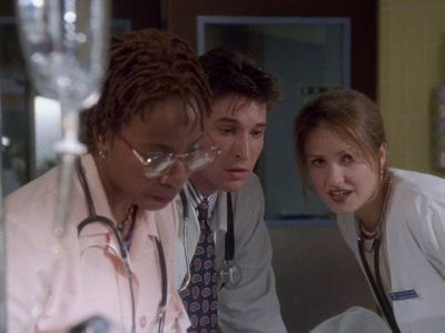 Noah Wyle, Conni Marie Brazelton, and Sherry Stringfield in ER (1994)