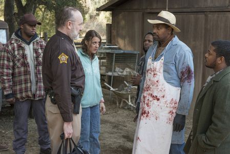 Jim Beaver, Mykelti Williamson, and Abby Miller in Justified (2010)