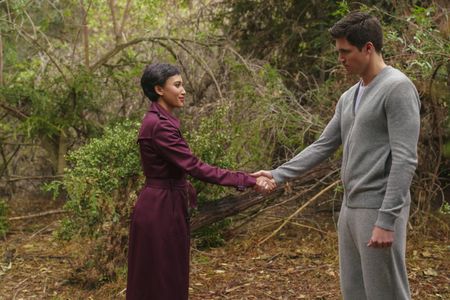 Robbie Amell and Andy Allo in Upload (2020)