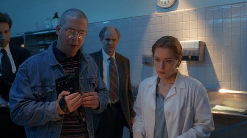 Gillian Anderson, David Duchovny, Larry Musser, and Allan Zinyk in The X-Files (1993)