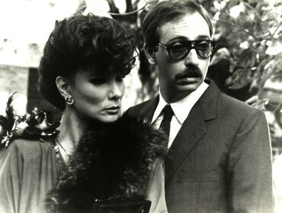 Betiana Blum and Luis Brandoni in Waiting for the Hearse (1985)