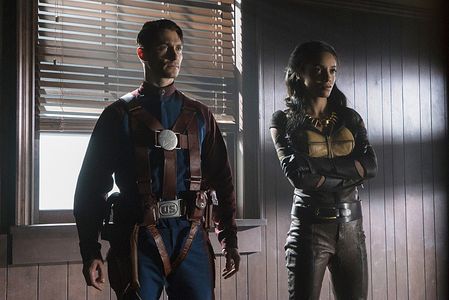 Matthew MacCaull and Maisie Richardson-Sellers in DC's Legends of Tomorrow (2016)