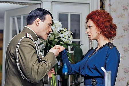 Kseniya Rappoport and Evgeniy Dyatlov in Belaya gvardiya (2012)