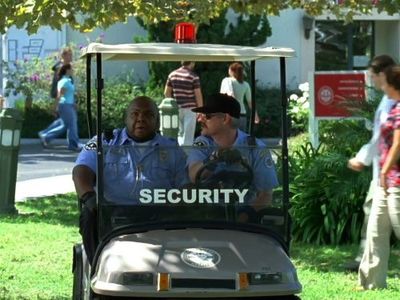 Steven Cragg and Windell Middlebrooks in Scrubs (2001)