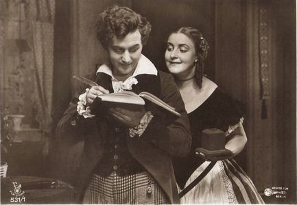 Henny Porten and Hermann Thimig in Agnes Arnau und ihre drei Freier (1918)