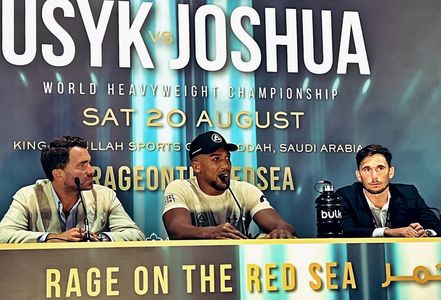 Anthony Joshua and Eddie Hearn in Sky Sports World Championship Boxing: Oleksandr Usyk vs. Anthony Joshua II: Post-Fight