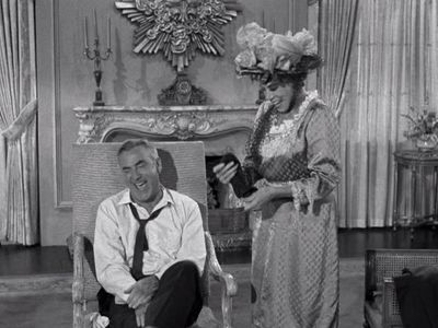 Raymond Bailey and Harriet E. MacGibbon in The Beverly Hillbillies (1962)
