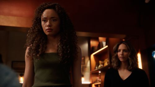 Still of Olivia Swann and Tala Ashe in DC's Legends of Tomorrow