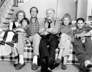 Chevy Chase, Jack Palance, Dianne Wiest, Miko Hughes, Fay Masterson, and Jason James Richter in Cops and Robbersons (199