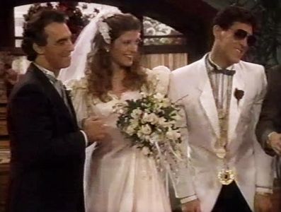 Danny Gans, Alison La Placa, and Jay Thomas in Open House (1989)