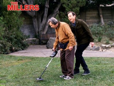 Beau Bridges and Will Arnett in The Millers (2013)