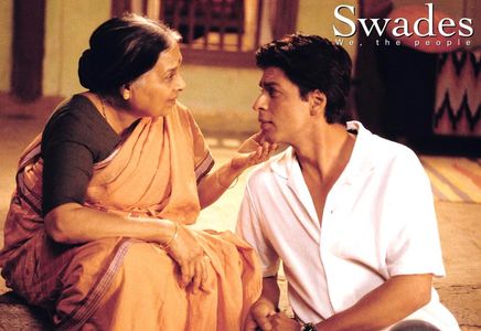 Shah Rukh Khan and Kishori Ballal in Swades (2004)