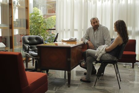 Hernán Mendoza and Tessa Ia in After Lucia (2012)