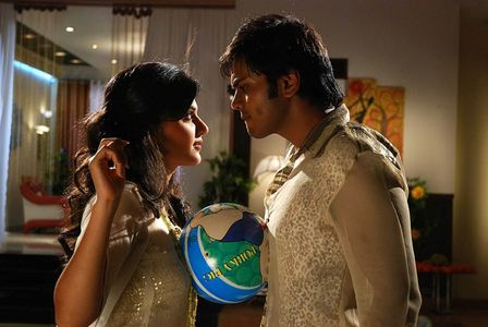 Manoj Kumar Manchu and Taapsee Pannu in Jhummandi Naadam (2010)