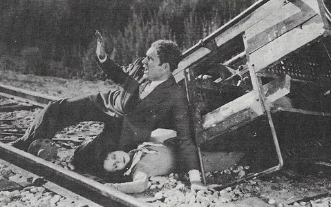 Lane Chandler and Louise Lorraine in The Lightning Express (1930)