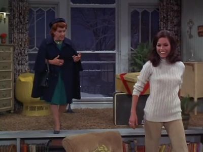 Mary Tyler Moore and Nancy Walker in The Mary Tyler Moore Show (1970)