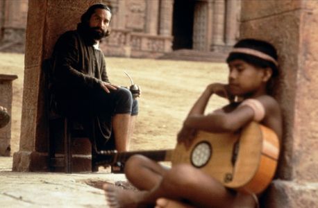Robert De Niro and Bercelio Moya in The Mission (1986)