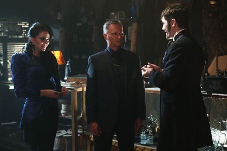 Robert Carlyle, Lana Parrilla, and Sam Witwer in Once Upon a Time (2011)