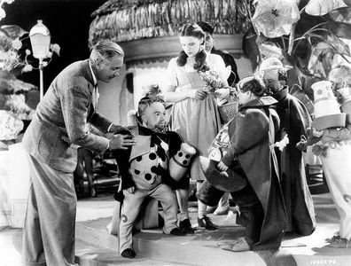 Judy Garland, Charles Becker, and Victor Fleming in The Wizard of Oz (1939)