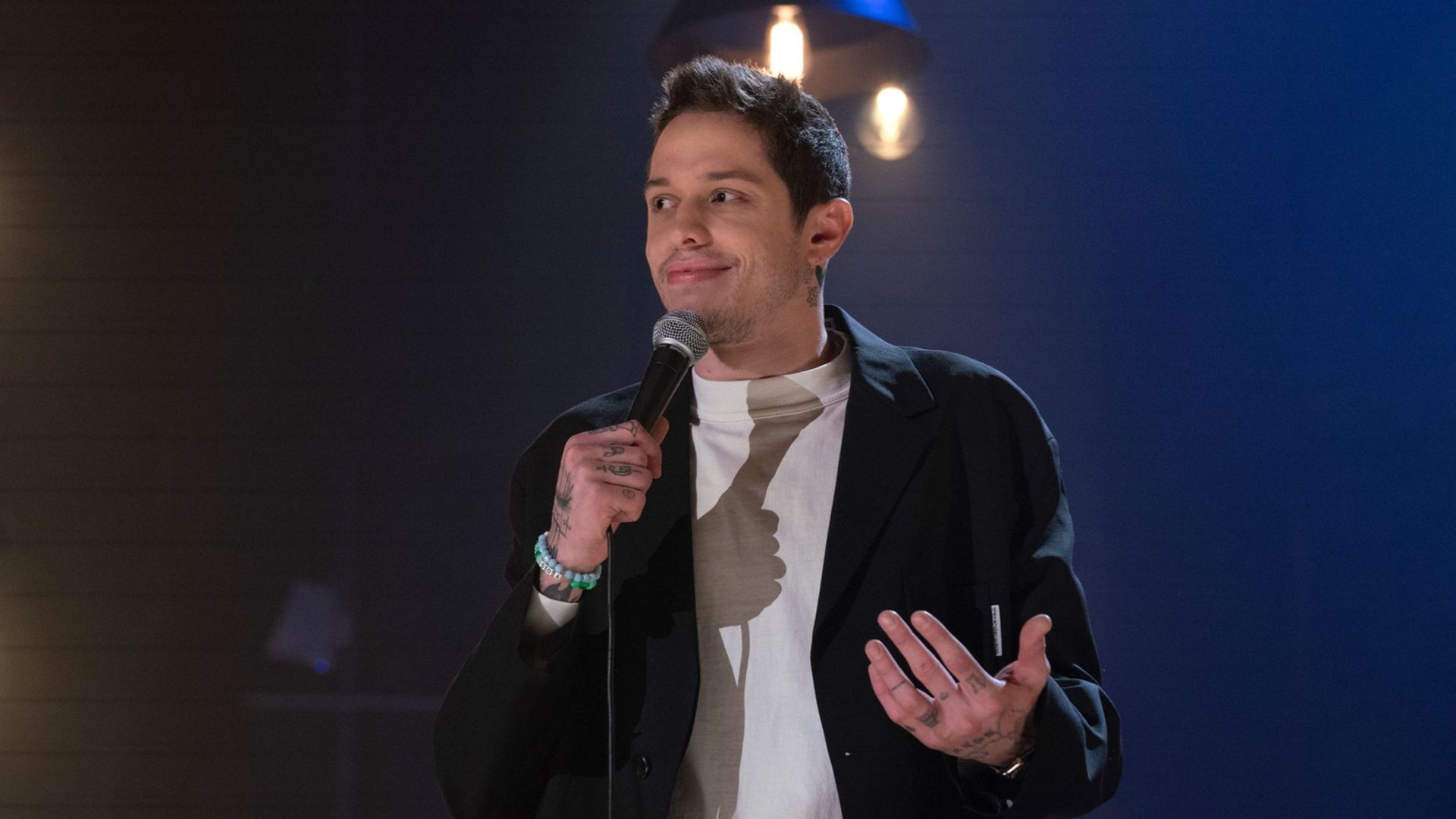 Pete Davidson: Alive from New York background