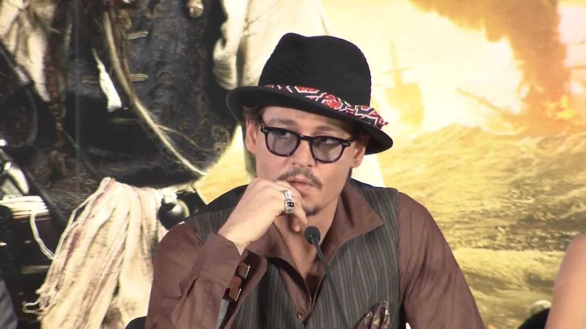 Johnny Depp: King of Cult background
