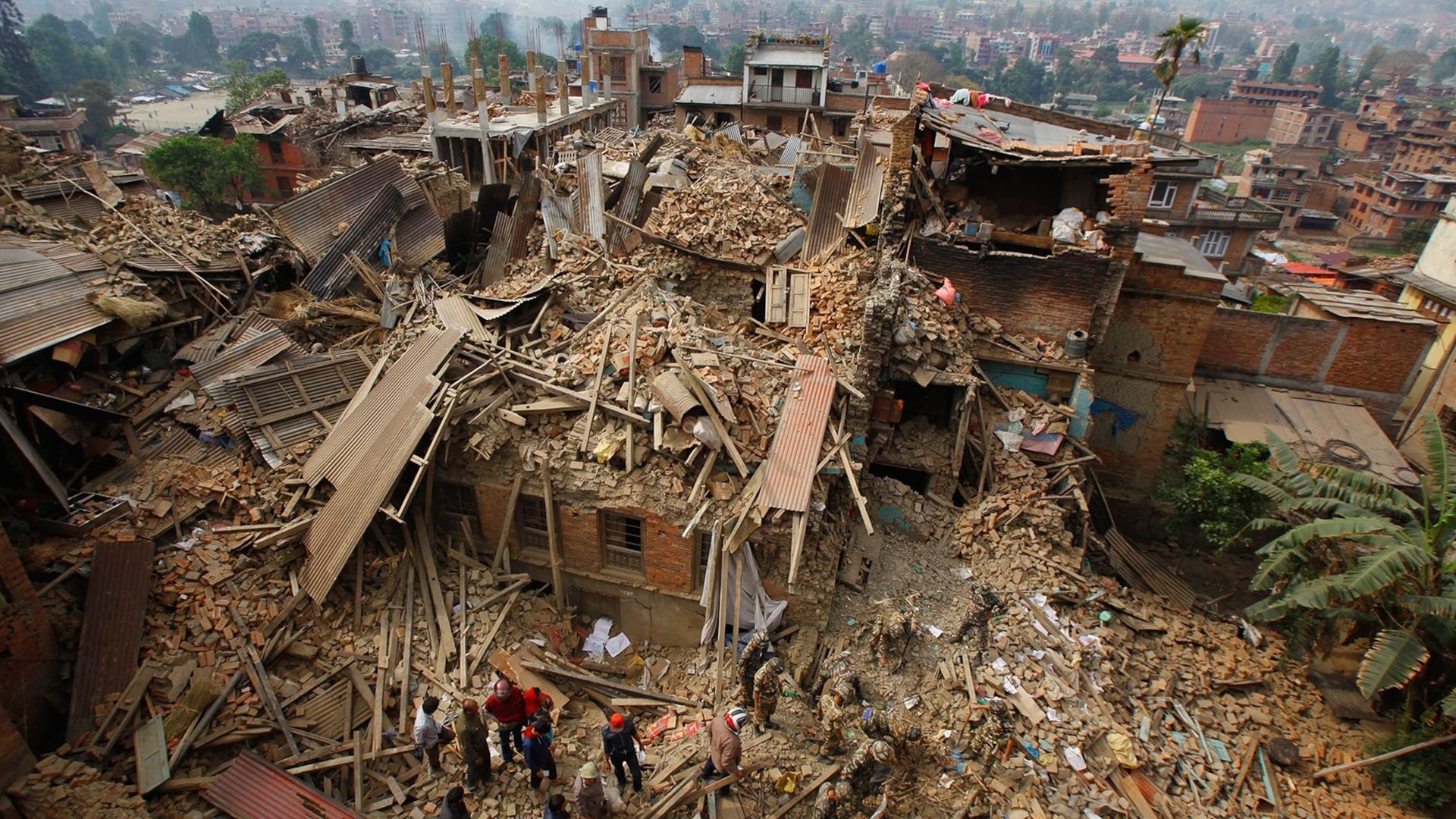 Nepal Quake: Terror on Everest background