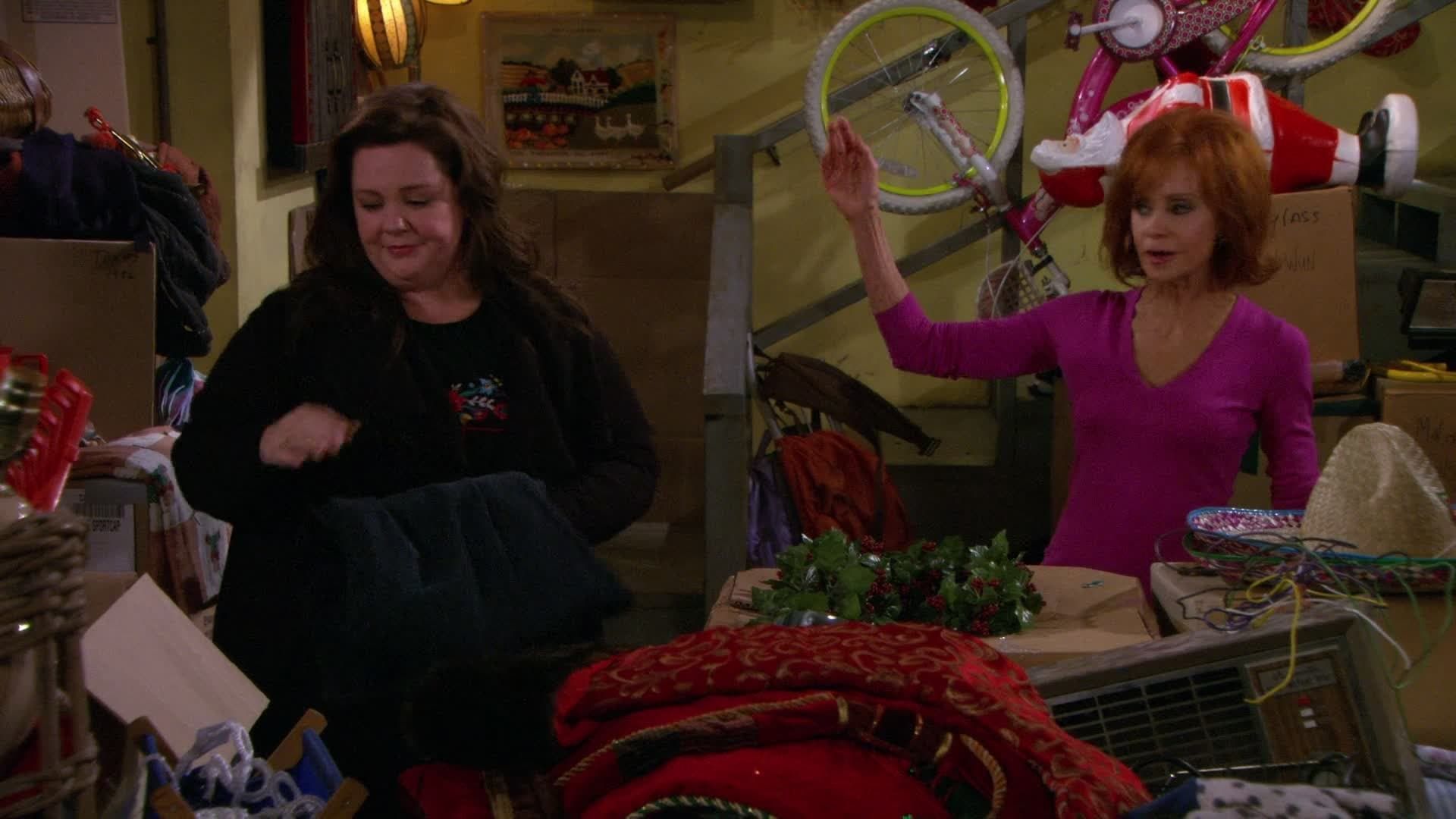 Mike & Molly background