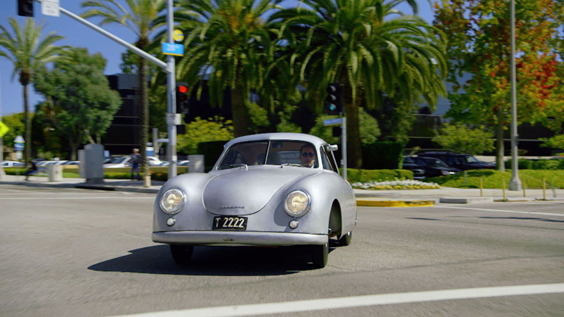 Comedians in Cars Getting Coffee: Single Shot background