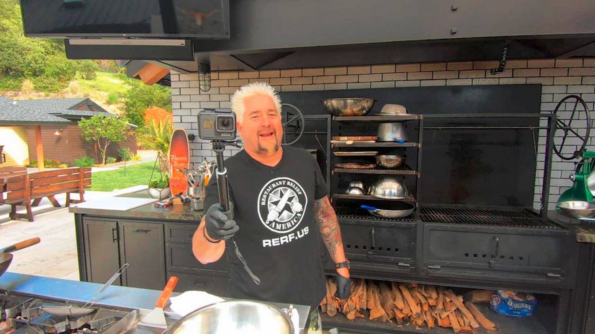 Diners, Drive-ins and Dives background