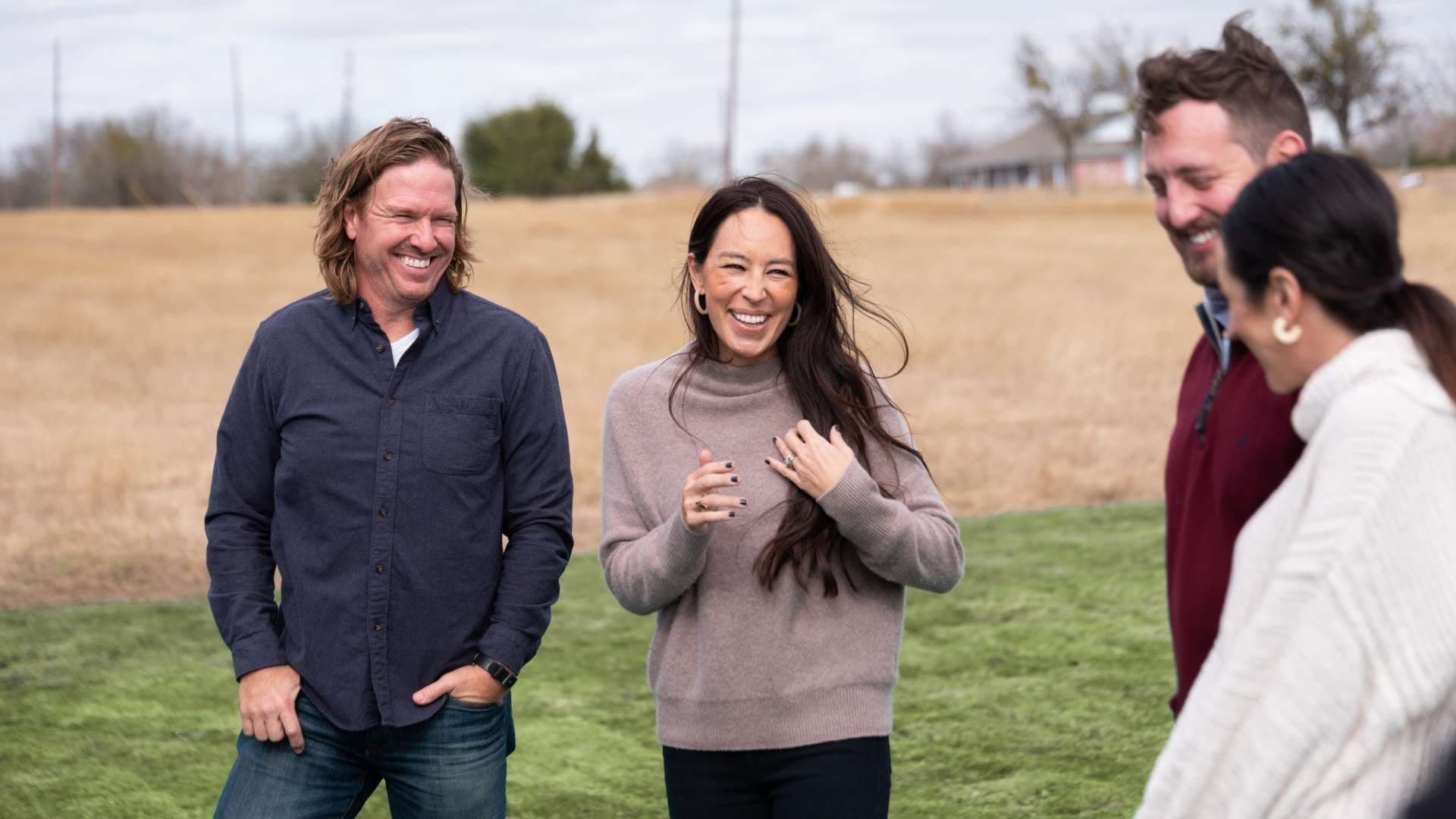 Fixer Upper: Welcome Home background