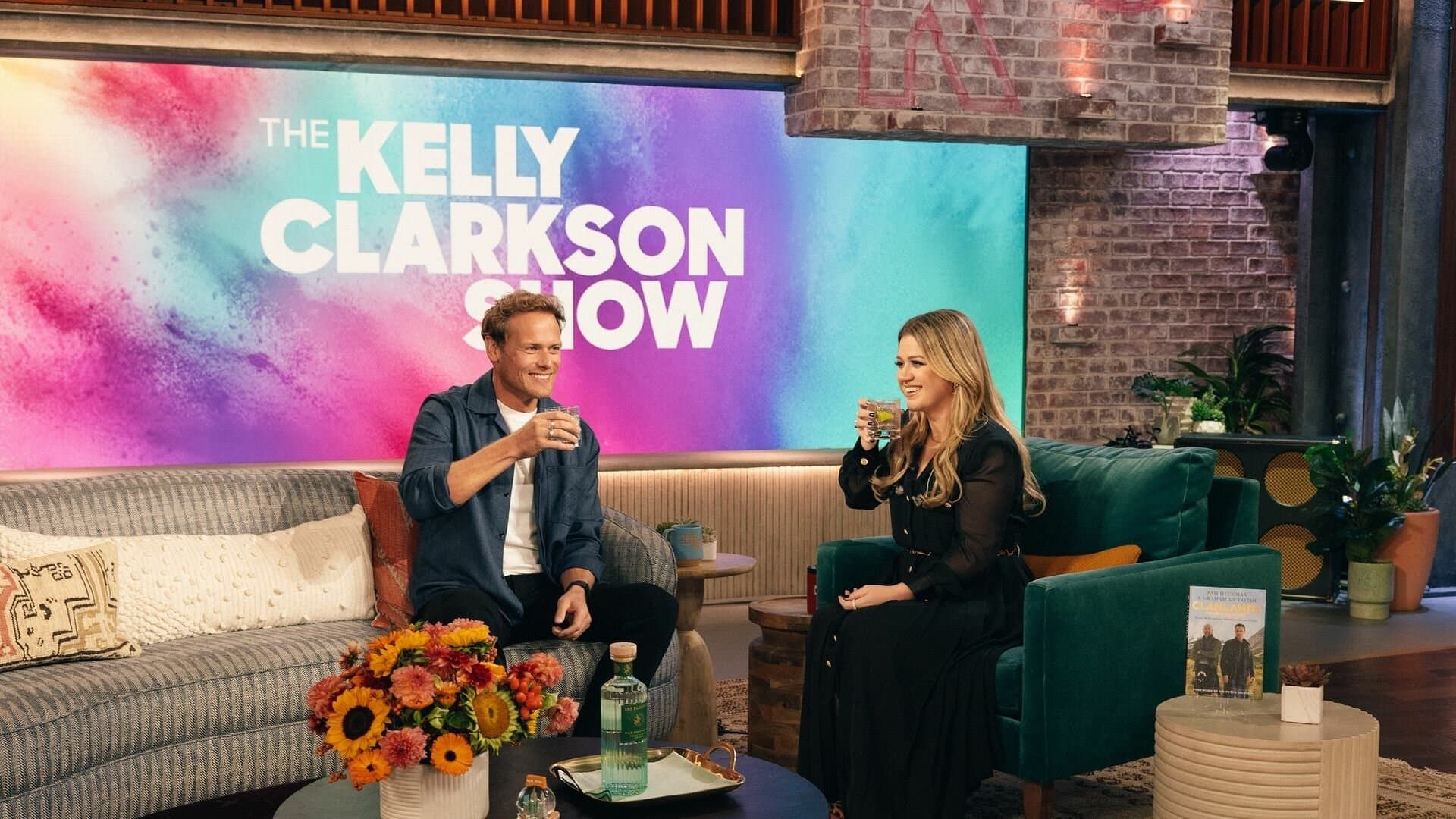 The Kelly Clarkson Show background
